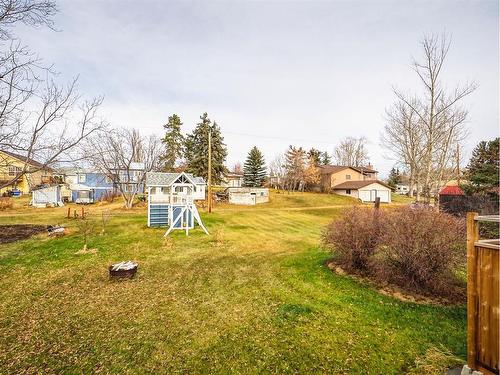 412 4 Avenue, Elnora, AB - Outdoor