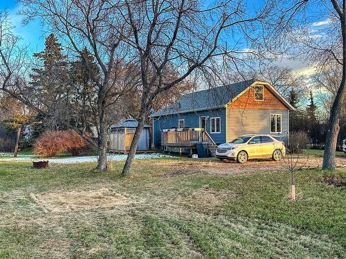 412 4 Avenue, Elnora, AB - Outdoor