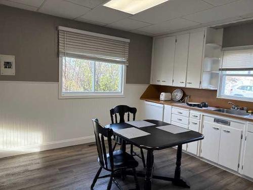 4926 50 Street, Hardisty, AB - Indoor Photo Showing Kitchen