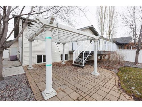 279 Addington Drive, Red Deer, AB - Outdoor