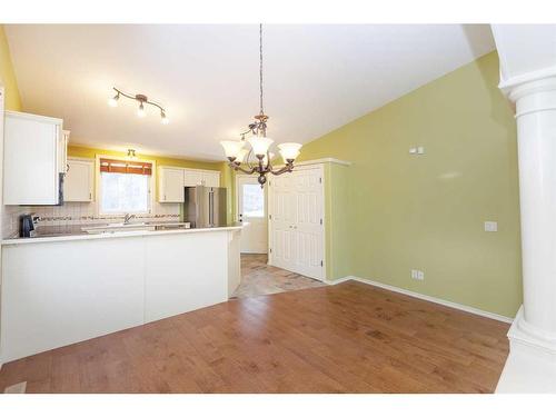 279 Addington Drive, Red Deer, AB - Indoor Photo Showing Kitchen