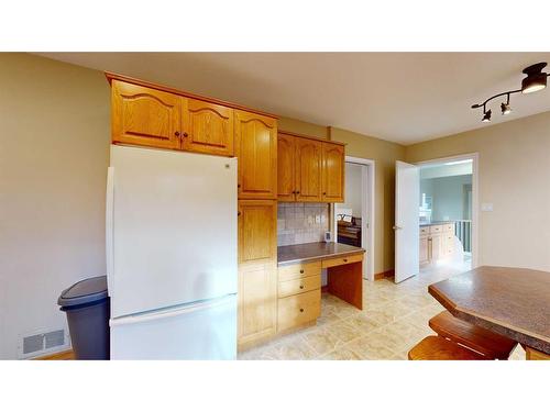 4719 53 Street, Stettler, AB - Indoor Photo Showing Kitchen