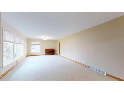 4719 53 Street, Stettler, AB - Indoor Photo Showing Other Room