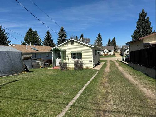 5013 44 Avenue, Ponoka, AB - Outdoor