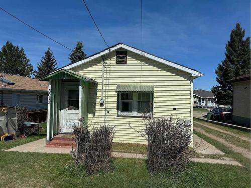 5013 44 Avenue, Ponoka, AB - Outdoor