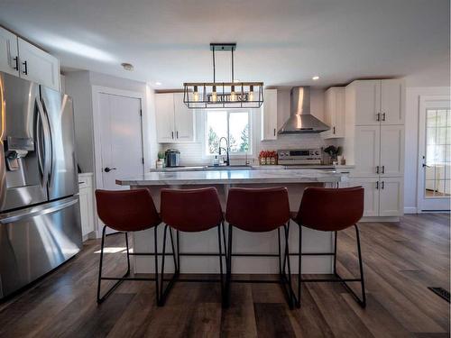 9-262065 Twp Rd 422, Rural Ponoka County, AB - Indoor Photo Showing Kitchen