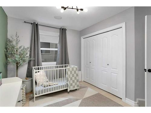 4921 Westbrooke Road, Blackfalds, AB - Indoor Photo Showing Bedroom