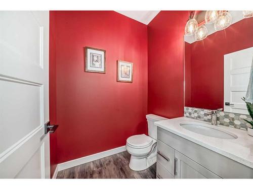 82 Mitchell Crescent, Blackfalds, AB - Indoor Photo Showing Bathroom