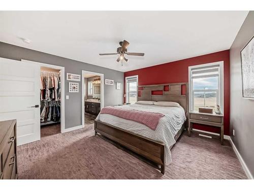 82 Mitchell Crescent, Blackfalds, AB - Indoor Photo Showing Bedroom