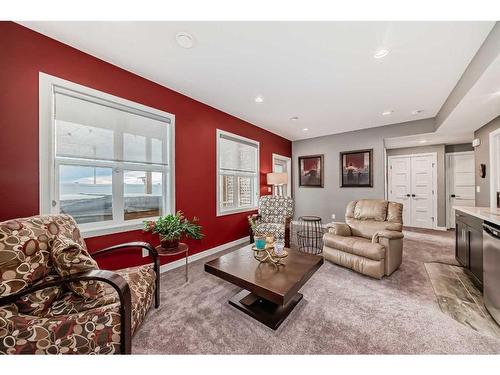 82 Mitchell Crescent, Blackfalds, AB - Indoor Photo Showing Living Room