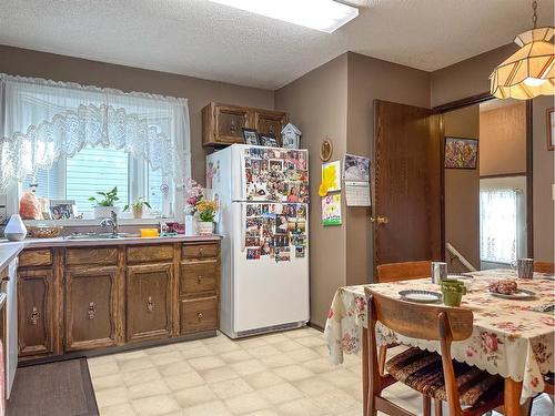 5319 Robinson Place, Bashaw, AB - Indoor Photo Showing Other Room