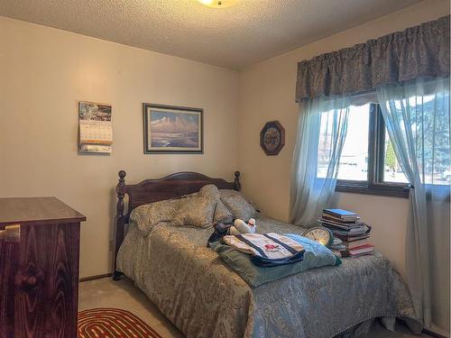 5319 Robinson Place, Bashaw, AB - Indoor Photo Showing Bedroom