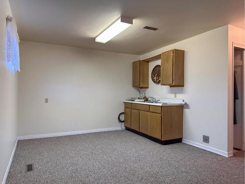 5319 Robinson Place, Bashaw, AB - Indoor Photo Showing Other Room