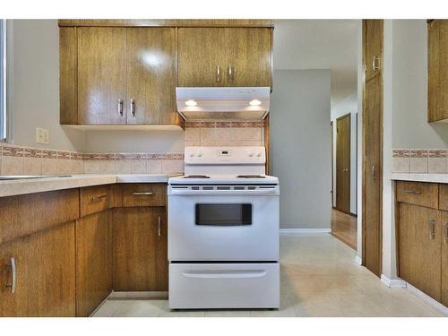 5704 42 Avenue, Camrose, AB - Indoor Photo Showing Kitchen