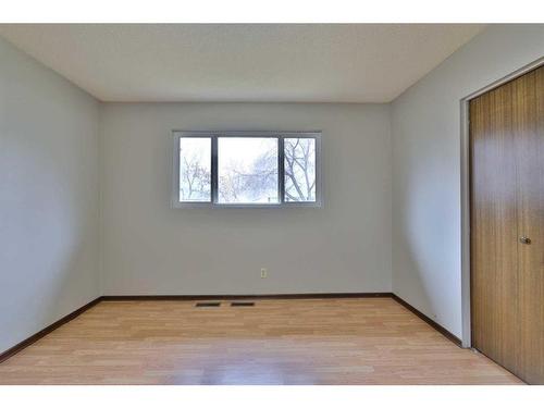 5704 42 Avenue, Camrose, AB - Indoor Photo Showing Other Room