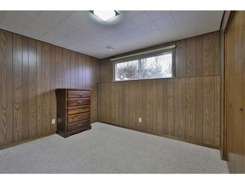 5704 42 Avenue, Camrose, AB - Indoor Photo Showing Other Room