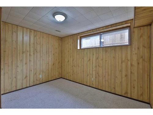 5704 42 Avenue, Camrose, AB - Indoor Photo Showing Other Room