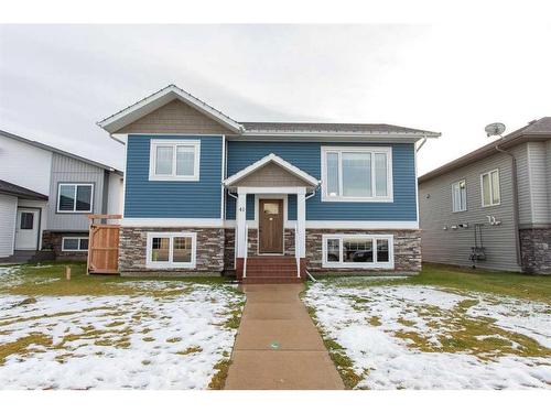 41 Mackenzie Avenue, Lacombe, AB - Outdoor With Facade