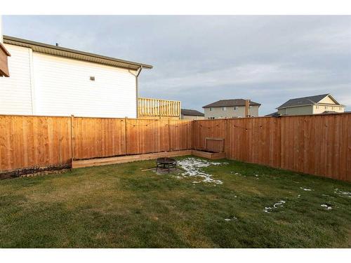 41 Mackenzie Avenue, Lacombe, AB - Outdoor