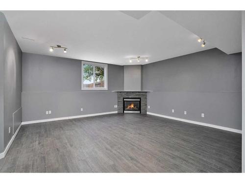 89 Kilburn Crescent, Red Deer, AB - Indoor With Fireplace