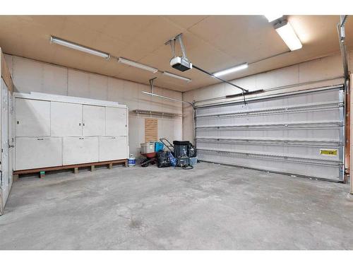 89 Kilburn Crescent, Red Deer, AB - Indoor Photo Showing Garage