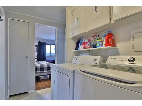 5421 50 Street, Camrose, AB - Indoor Photo Showing Laundry Room