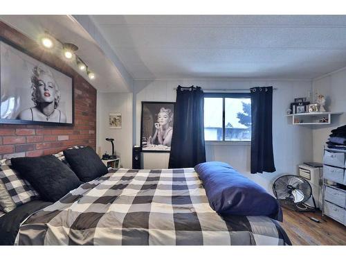 5421 50 Street, Camrose, AB - Indoor Photo Showing Bedroom