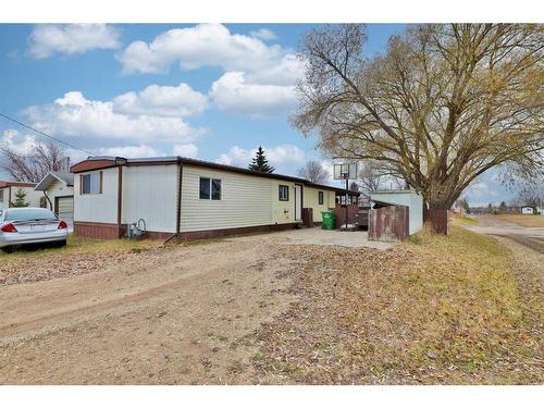 5421 50 Street, Camrose, AB - Outdoor