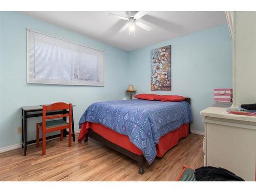 4208 59 Street Close, Camrose, AB - Indoor Photo Showing Bedroom