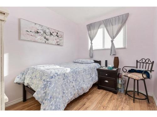 4208 59 Street Close, Camrose, AB - Indoor Photo Showing Bedroom