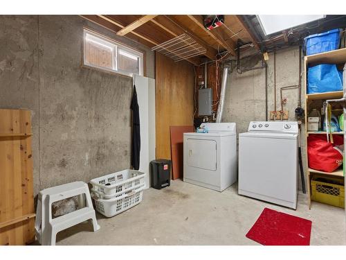 4208 59 Street Close, Camrose, AB - Indoor Photo Showing Laundry Room