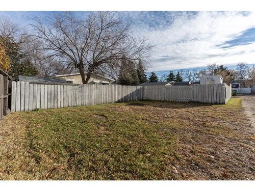 4208 59 Street Close, Camrose, AB - Outdoor