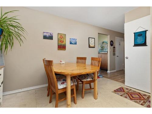 4208 59 Street Close, Camrose, AB - Indoor Photo Showing Dining Room