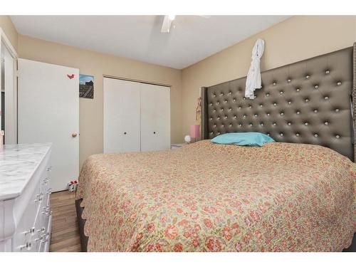 4208 59 Street Close, Camrose, AB - Indoor Photo Showing Bedroom