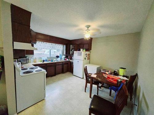 6409A Enevold Drive, Camrose, AB - Indoor Photo Showing Kitchen