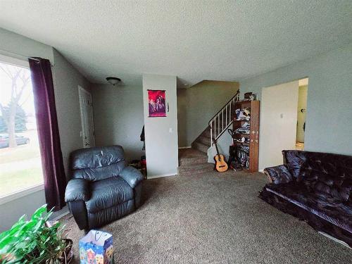 6409A Enevold Drive, Camrose, AB - Indoor