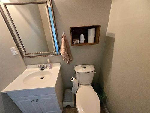 6409B Enevold Drive, Camrose, AB - Indoor Photo Showing Bathroom