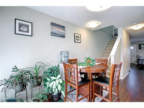 2203-30 Carleton Avenue West, Red Deer, AB - Indoor Photo Showing Dining Room