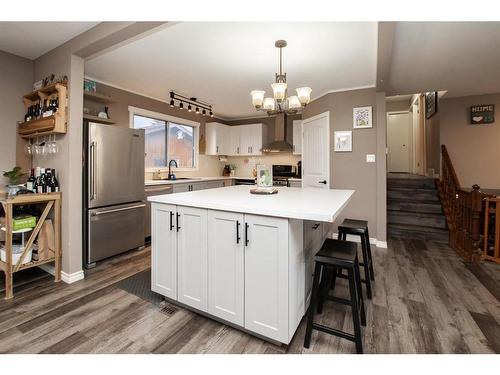 13 Crawford Street, Red Deer, AB - Indoor Photo Showing Kitchen