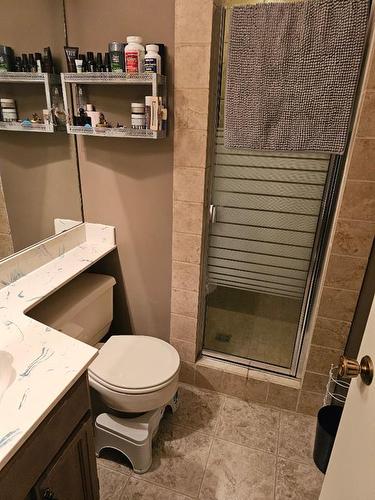 13 Crawford Street, Red Deer, AB - Indoor Photo Showing Bathroom