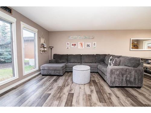 13 Crawford Street, Red Deer, AB - Indoor Photo Showing Living Room