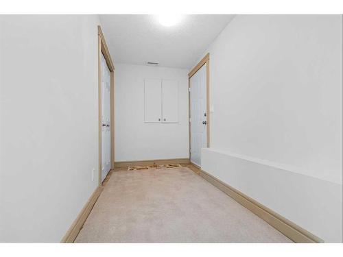 262 Addington Drive, Red Deer, AB - Indoor Photo Showing Other Room