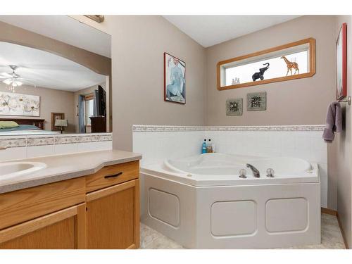 4012 69A Street Close, Camrose, AB - Indoor Photo Showing Bathroom