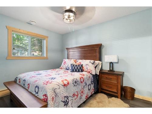 125-25173 Township Road 364, Rural Red Deer County, AB - Indoor Photo Showing Bedroom