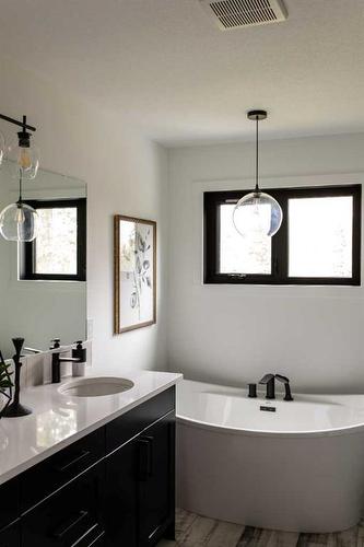 132 Meadow Ponds Drive, Rural Clearwater County, AB - Indoor Photo Showing Bathroom