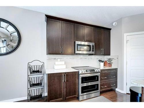 18 Caribou Crescent, Red Deer, AB - Indoor Photo Showing Kitchen