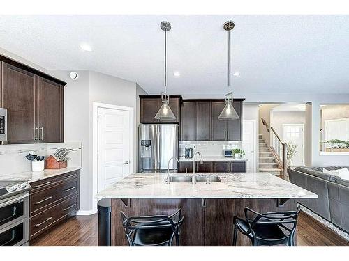 18 Caribou Crescent, Red Deer, AB - Indoor Photo Showing Kitchen With Stainless Steel Kitchen With Upgraded Kitchen