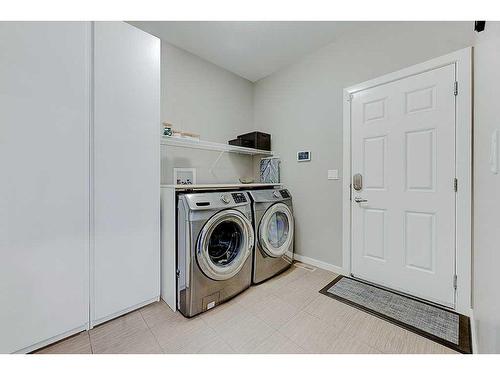 18 Caribou Crescent, Red Deer, AB - Indoor Photo Showing Laundry Room