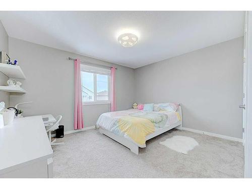 18 Caribou Crescent, Red Deer, AB - Indoor Photo Showing Bedroom