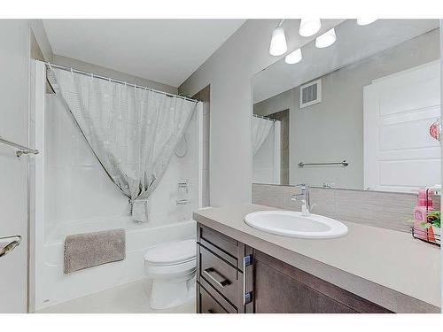 18 Caribou Crescent, Red Deer, AB - Indoor Photo Showing Bathroom